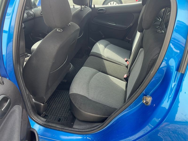 Peugeot 206 (2005) 1.4 TDI Nová STK - fotka 8 z 15