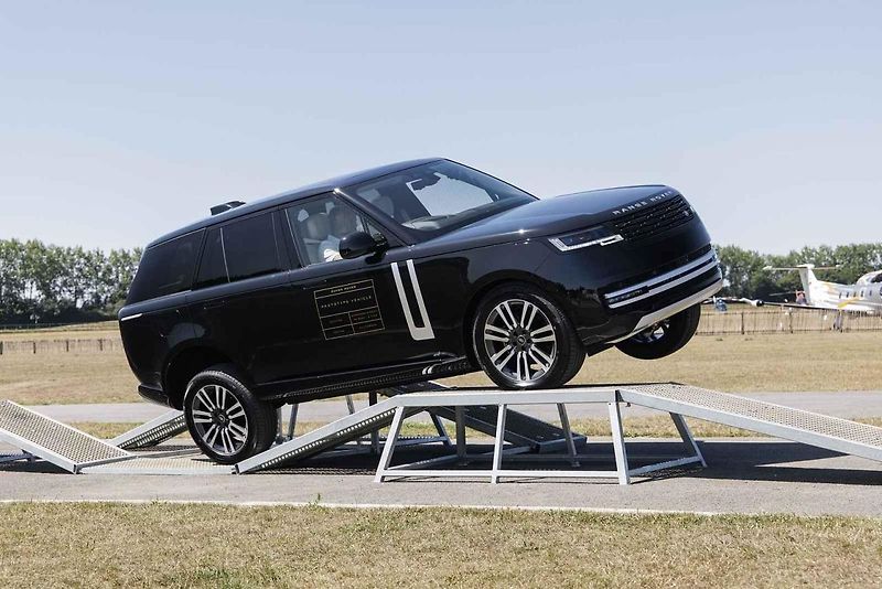 Elektrický Range Rover by se měl na trhu objevit už v letošním roce.