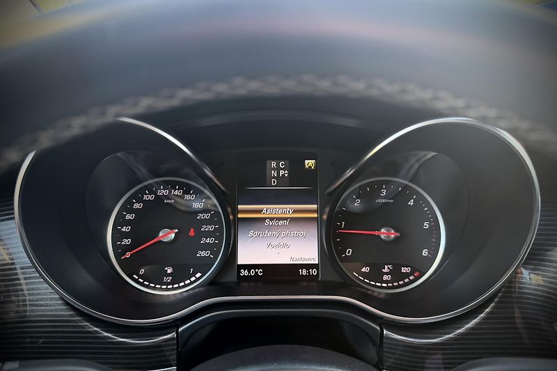 Mercedes-Benz Třídy V (2019) V 250d 4Matic Avantgarde Lang - fotka 36 z 45