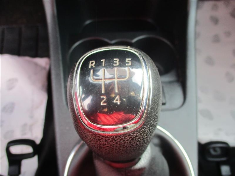 Škoda Fabia 1,4 i 16v, klima,vyhř.sedadla, - fotka 18 z 25