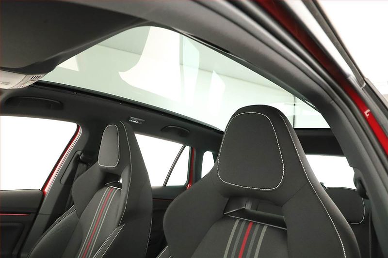 Škoda Kamiq (2025) 1.0 TSI, Monte Carlo - fotka 9 z 17