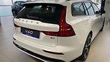 Volvo V60 (2026) PLUS DARK, B4, 145+10 kW / 197 - náhled 6