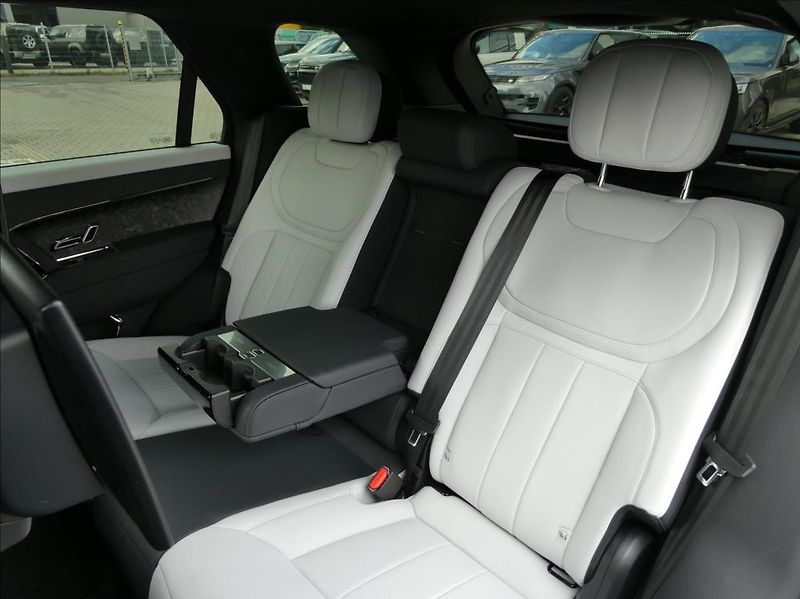 Land Rover Range Rover Sport 4,4 P530 First Edt,ČR,1maj,DPH - fotka 18 z 58