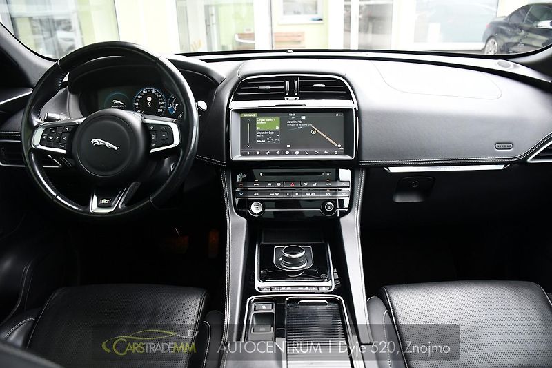 Jaguar F-Pace 2.0 R-SPORT MERIDIAN  - fotka 24 z 54