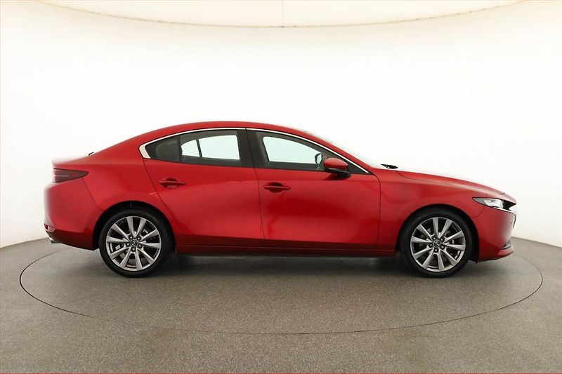 Mazda 3 (2019) 2.0 Skyactiv-G, ČR,1.maj - fotka 6 z 19