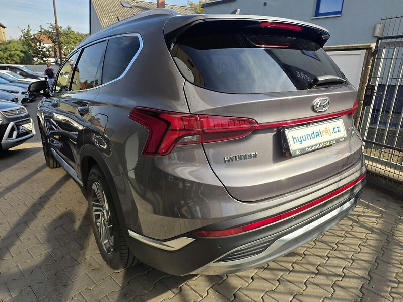 Hyundai Santa Fe 2.2-DPH-V ZÁRUCE-PO SERVISU - fotka 21 z 23