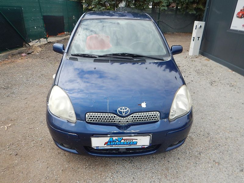Toyota Yaris 1.0 VVTi, KLIMA - fotka 3 z 20