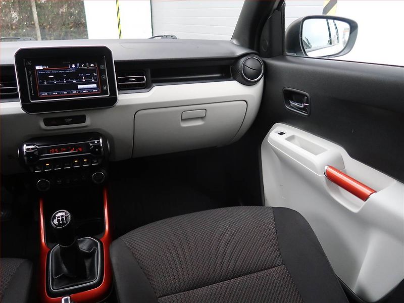Suzuki Ignis (2019) 1.2 AllGrip, 4X4, Serv.kniha - fotka 8 z 19