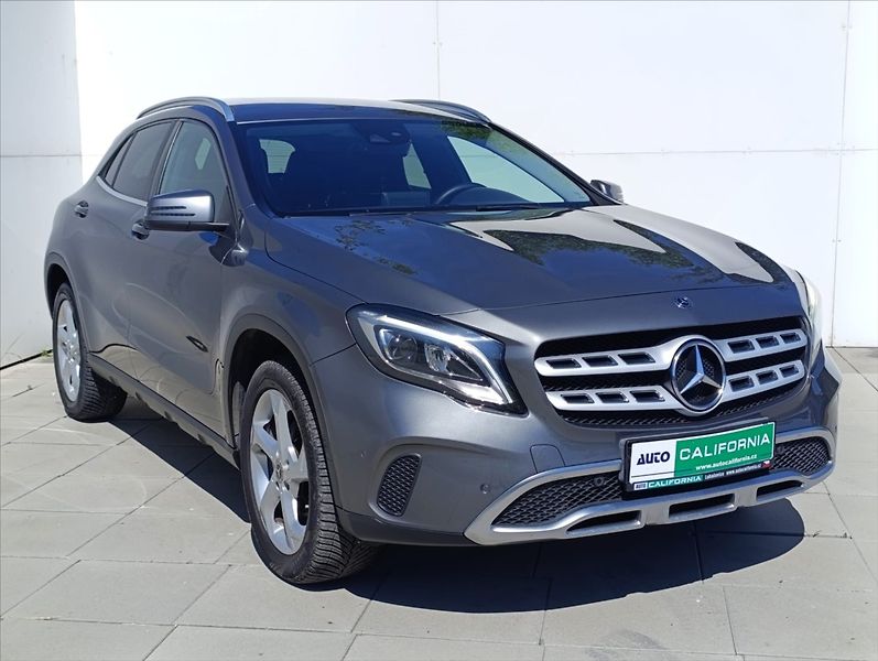 Mercedes-Benz GLA 2,2 200d Kamera Navi Kůže LED - fotka 4 z 38