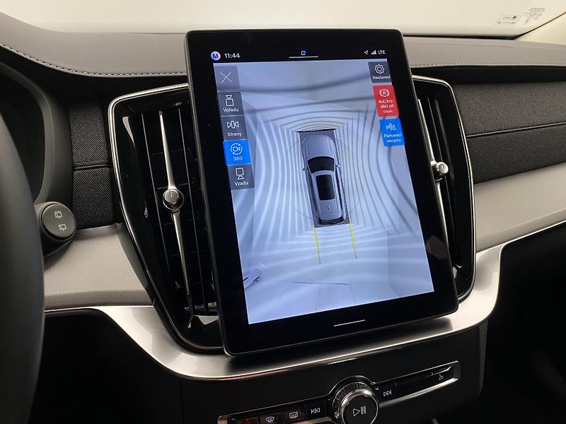 Volvo XC90 B5 AWD BRIGHT PLUS AUT CZ 7M - fotka 58 z 59