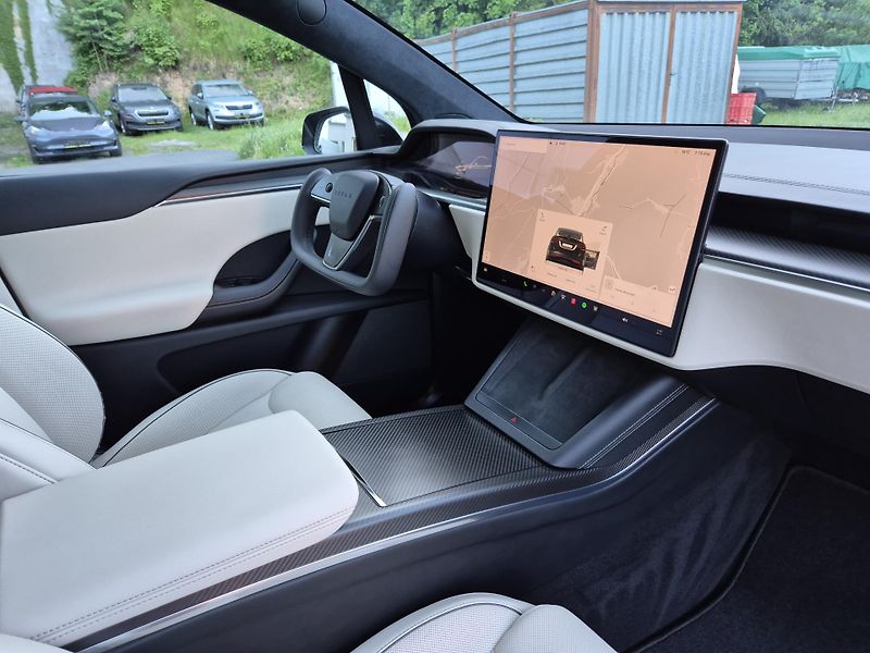 Tesla Model X 100kwH PLAID 750kw TZ - fotka 36 z 46