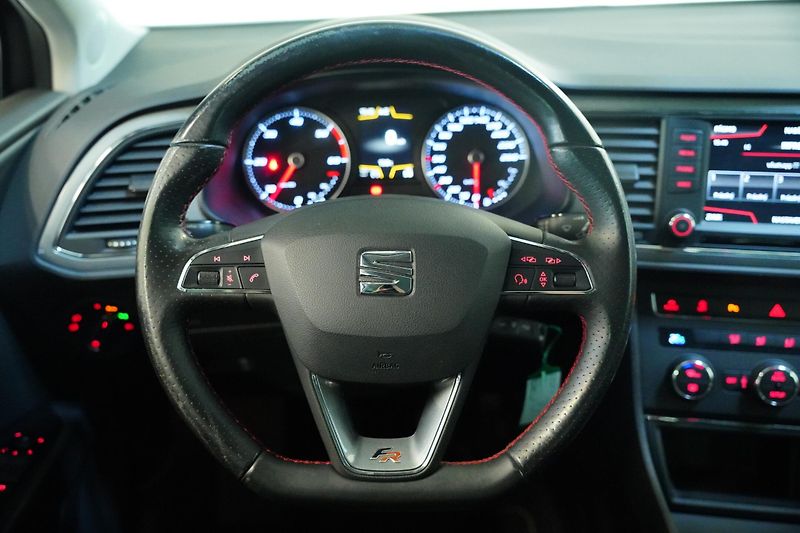 Seat Leon - fotka 18 z 27