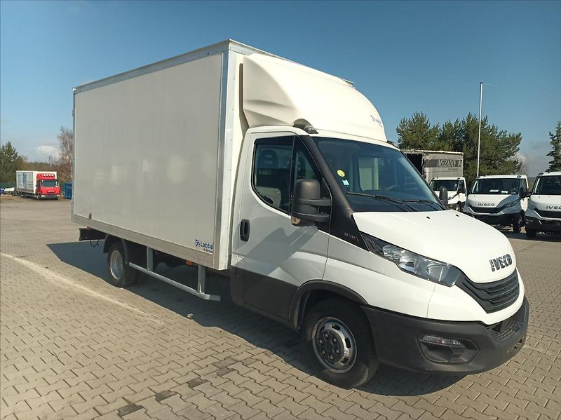 Iveco Daily 3,0   35C16 skříň - fotka 2 z 12