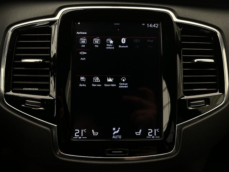 Volvo XC90 2.0 D5 4x4 Mommentum PRO - fotka 24 z 29