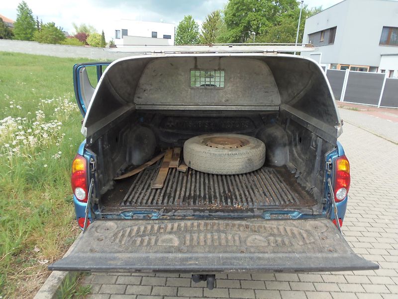 Mitsubishi L200 (2007) 2.5 TD 4x4 uzávěrka tažné 2.7t - fotka 12 z 24