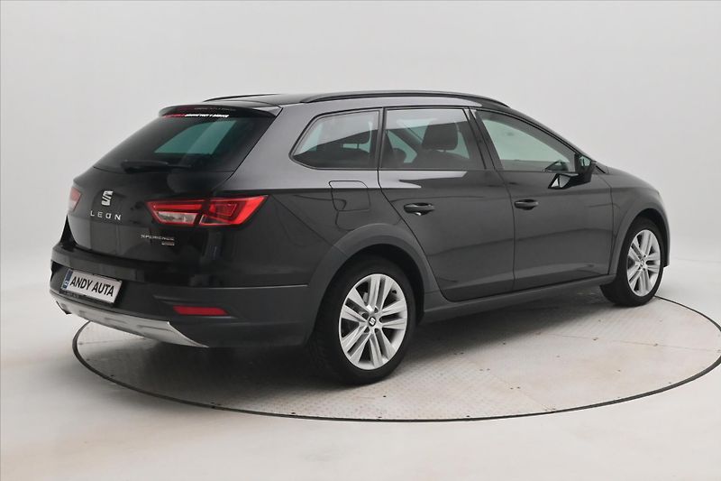 Seat Leon 2,0 TDI 110 kW 4x4 X-Perience - fotka 5 z 30