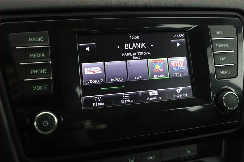 Škoda Octavia (2015) 1.6 TDI, Navi, Tempomat - fotka 9 z 15