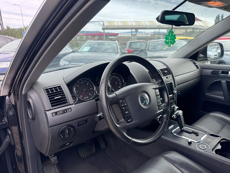 Volkswagen Touareg (2010) 4X4 3,0 TDI V6 176 KW - fotka 18 z 47
