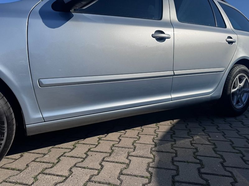 Škoda Octavia (2009) 1,6 TDI 77 KW FACELIFT TAŽNÉ - fotka 18 z 50