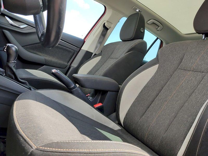 Škoda Scala (2020) Style Emotion 1,5 Tsi 110 Kw D - fotka 22 z 36