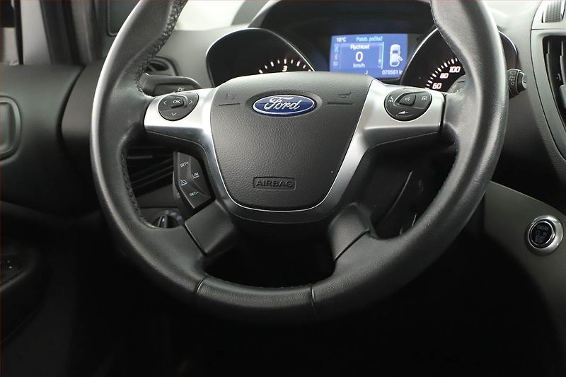 Ford Kuga (2014) Titanium 2.0 TDCi, 4X4, ČR - fotka 8 z 14