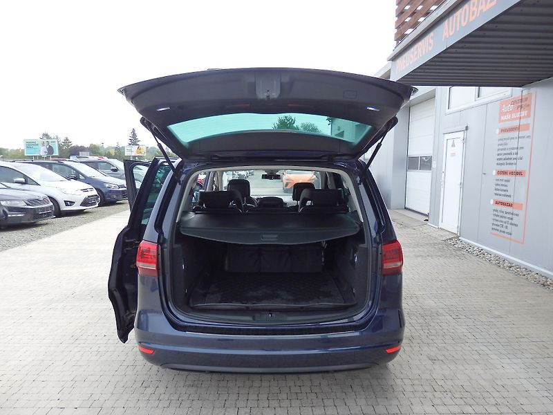 Volkswagen Sharan 2.0 TDI 130 kW - fotka 9 z 39