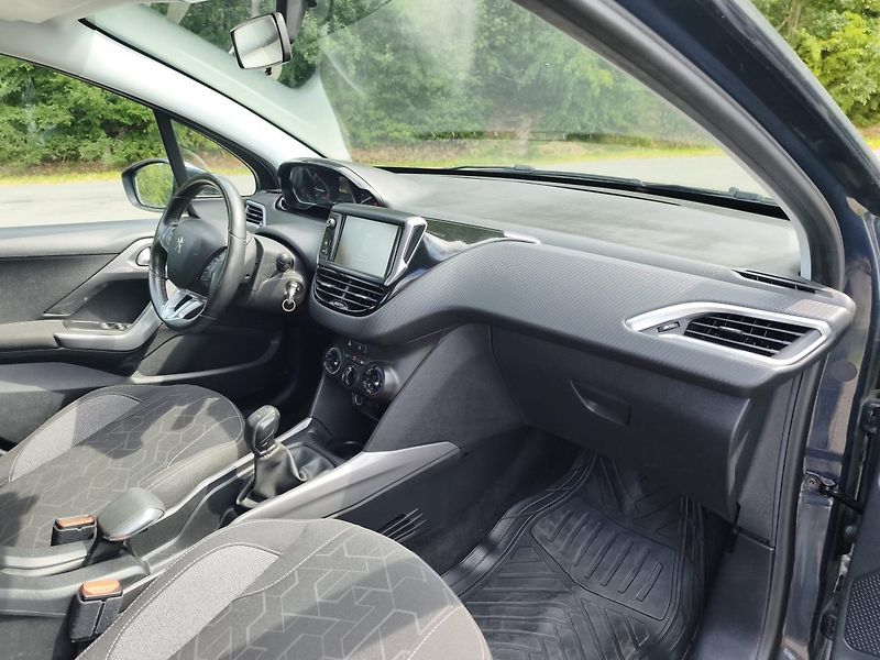 Peugeot 2008 (2016) - fotka 15 z 29