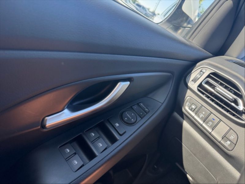 Hyundai i30 1,5 T-GDI Smart - fotka 10 z 10