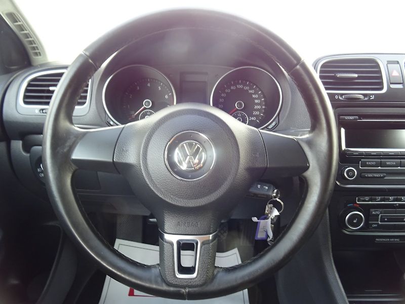 Volkswagen Golf (2011) 1.2i,77kW,S.kn,aut.klima - fotka 14 z 23