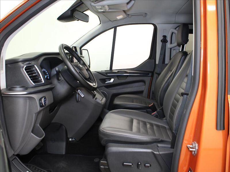 Ford Tourneo Custom 2,0 EB 125kW AT L2 Titan.X ČR - fotka 6 z 25