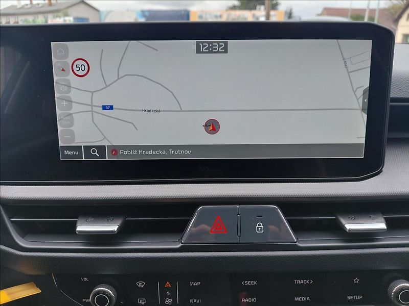 Kia Stonic 1,0   T-GDI 7DCT SPIN - fotka 13 z 17