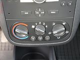 Opel Corsa (2005) 1.0i, AC, tažné - náhled 13
