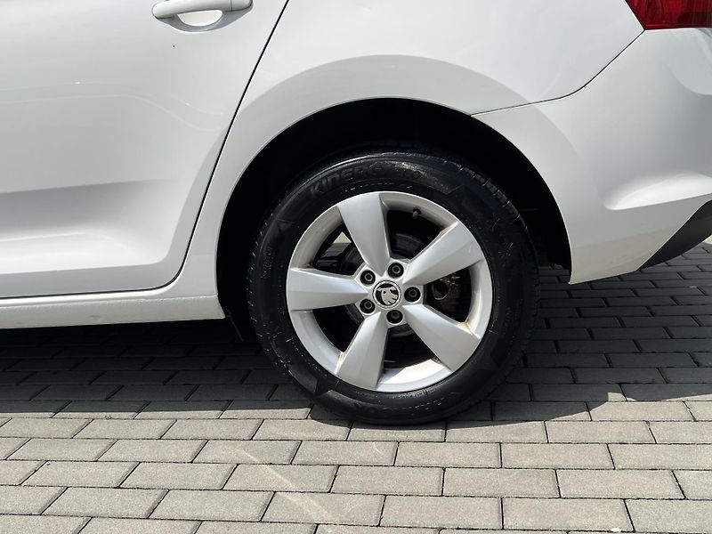 Škoda Rapid (2015) 1,6TDi 77kW AMBITION - fotka 30 z 32