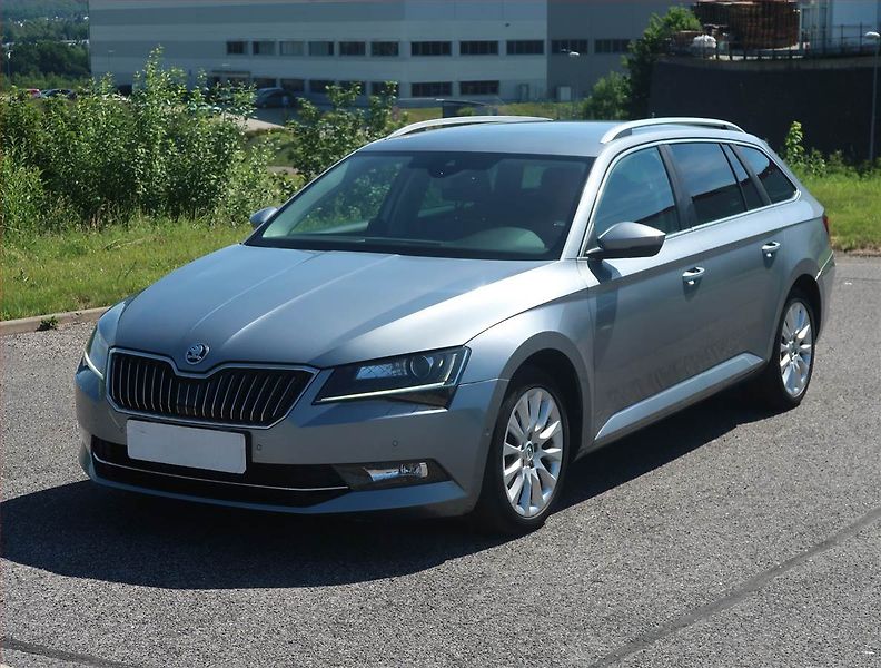 Škoda Superb (2017) 2.0 TDI 4x4, 4X4, Automat - fotka 2 z 14