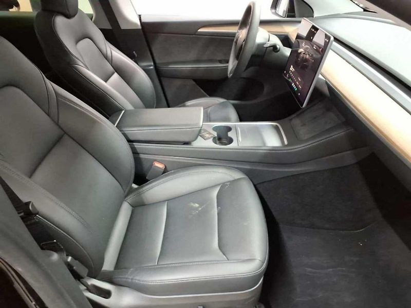 Tesla Model Y PERFORMANCE 393kw 91 % - fotka 5 z 9