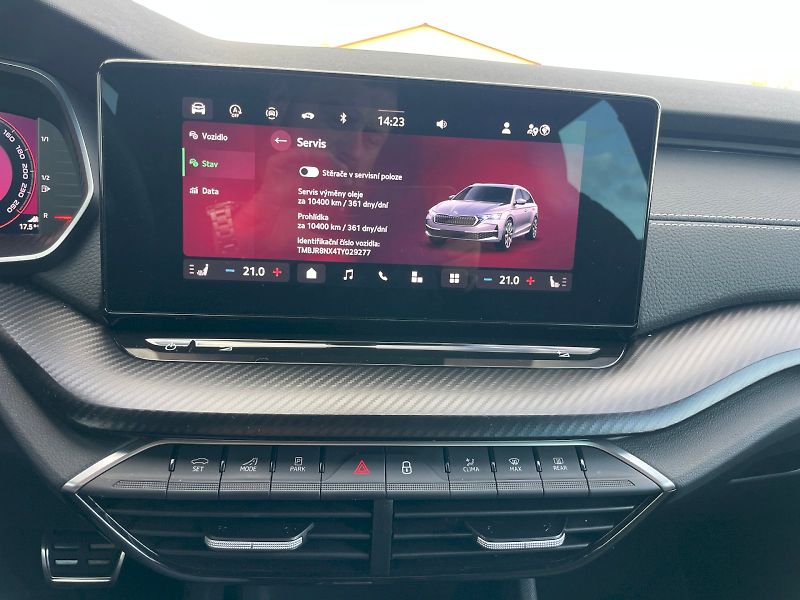 Škoda Octavia (2025) COMBI SPORTLINE 1,5 TSI M-HEV - fotka 40 z 50