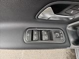 Mercedes-Benz Třídy A 1,3 250e Full Led,Navi,Výhřev - náhled 3