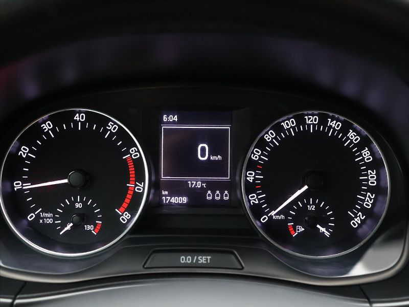 Škoda Fabia 1,2 TSI 81kW Style CZ 1.Maj. - fotka 17 z 32