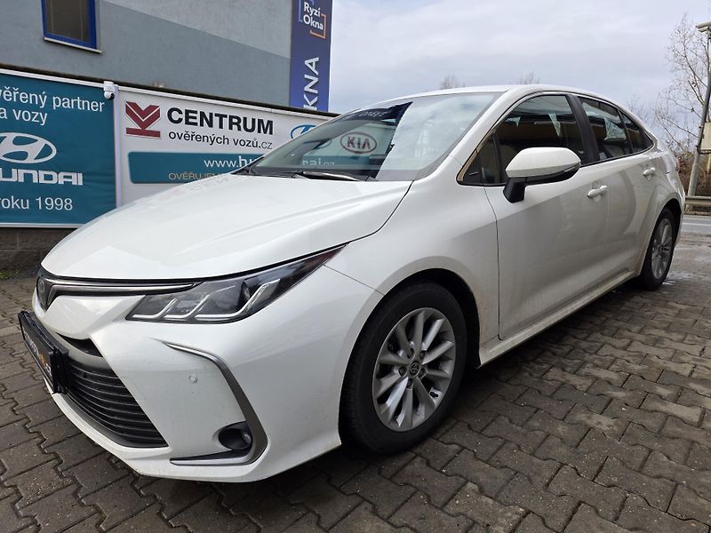 Toyota Corolla 1.5-1.MAJ-ZÁRUKA-NAVI-KAMERA   - fotka 3 z 20