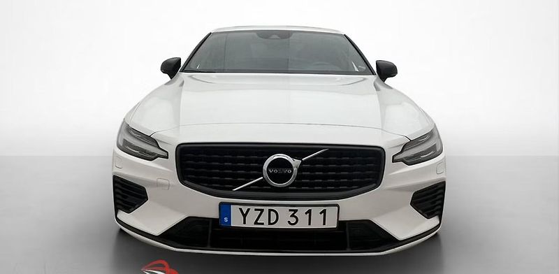 Volvo S60 Recharge T8 AWD R Kam Pano Taž - fotka 3 z 33