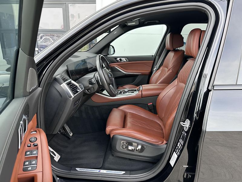 BMW X5 xDrive 30d M-Sport - fotka 7 z 31