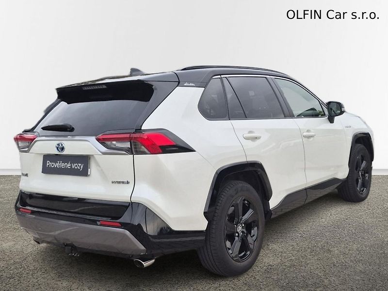 Toyota RAV4 Selection 2,5 HEV 4x2 - fotka 2 z 24