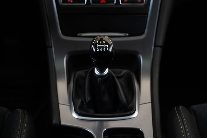 Ford Mondeo - fotka 21 z 23