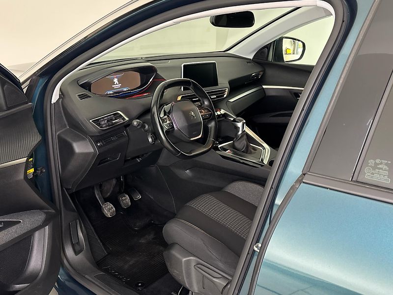 Peugeot 5008 Active, 7 míst - fotka 34 z 56
