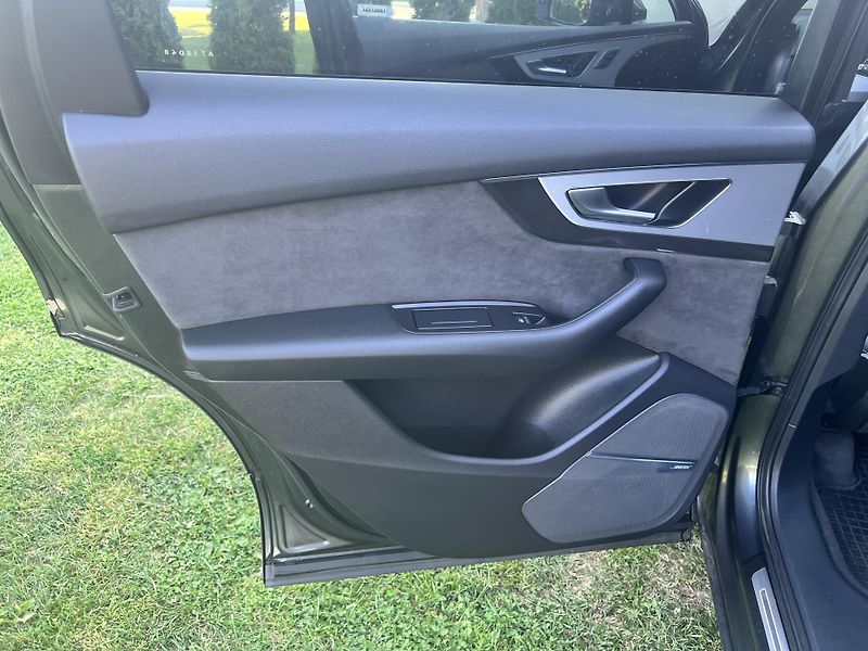 Audi Q7 3.0TDI 200KW,S-LINE,VZDUCH,TZ - fotka 16 z 52