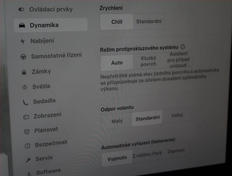 Tesla Model 3 (2024) Standard Range 60kWh - fotka 19 z 25