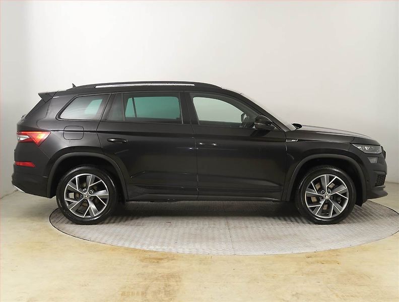 Škoda Kodiaq (2023) Sportline 2.0 TDI - fotka 6 z 27