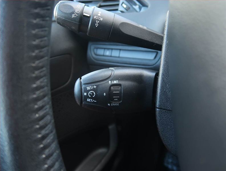 Peugeot 208 (2016) 1.2 PureTech, ČR,1.maj - fotka 16 z 18