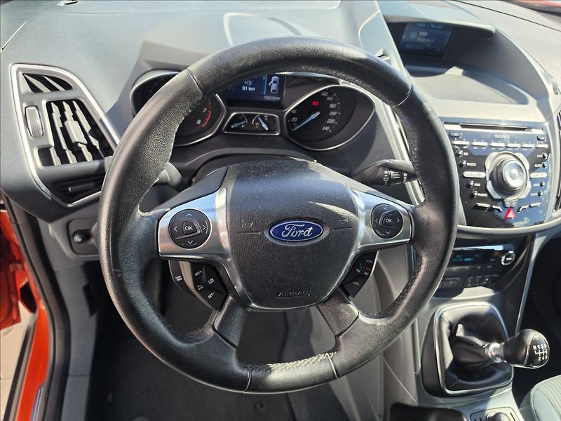 Ford C-MAX 1,6 1 110KW Titanium - fotka 11 z 40