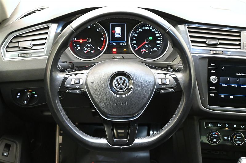 Volkswagen Tiguan 2,0 TDI 110 kW DSG iQ.DRIVE Zá - fotka 18 z 30